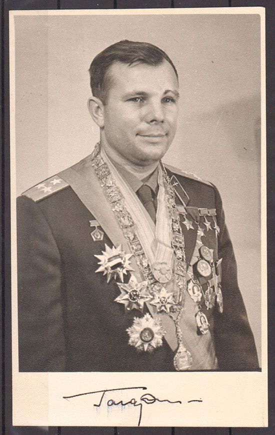 Старые фотографии и автографы